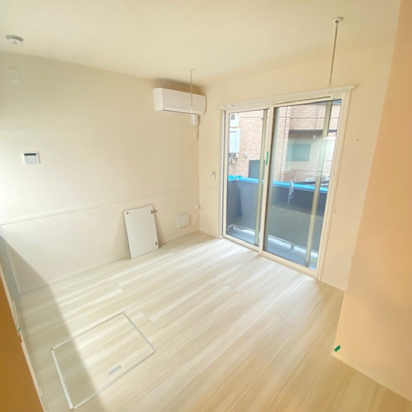 居室・リビング　使いやすい形の為、レイアウトを楽しめます♪