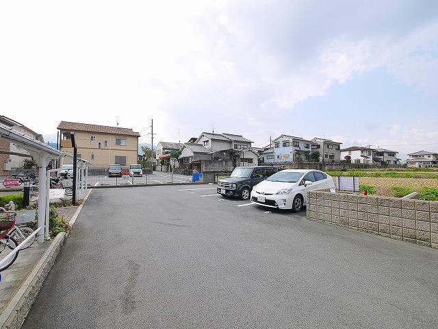 駐車場　駐車場完備です