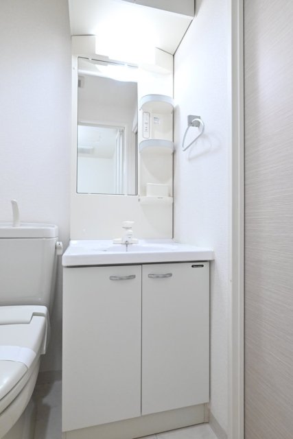 洗面設備　コンパクトで使いやすい洗面所