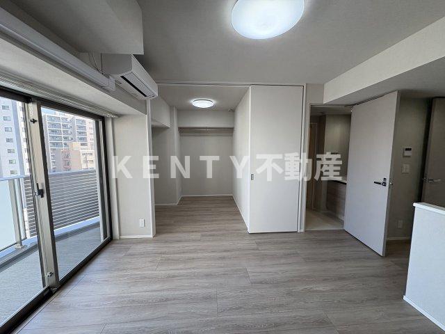 その他部屋・スペース　広くて明るい寝室