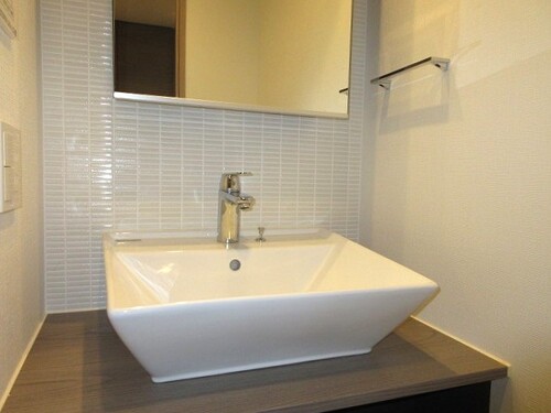 洗面設備　身支度に欠かせない独立洗面台♪