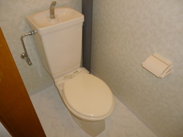 トイレ　清潔感のあるトイレです