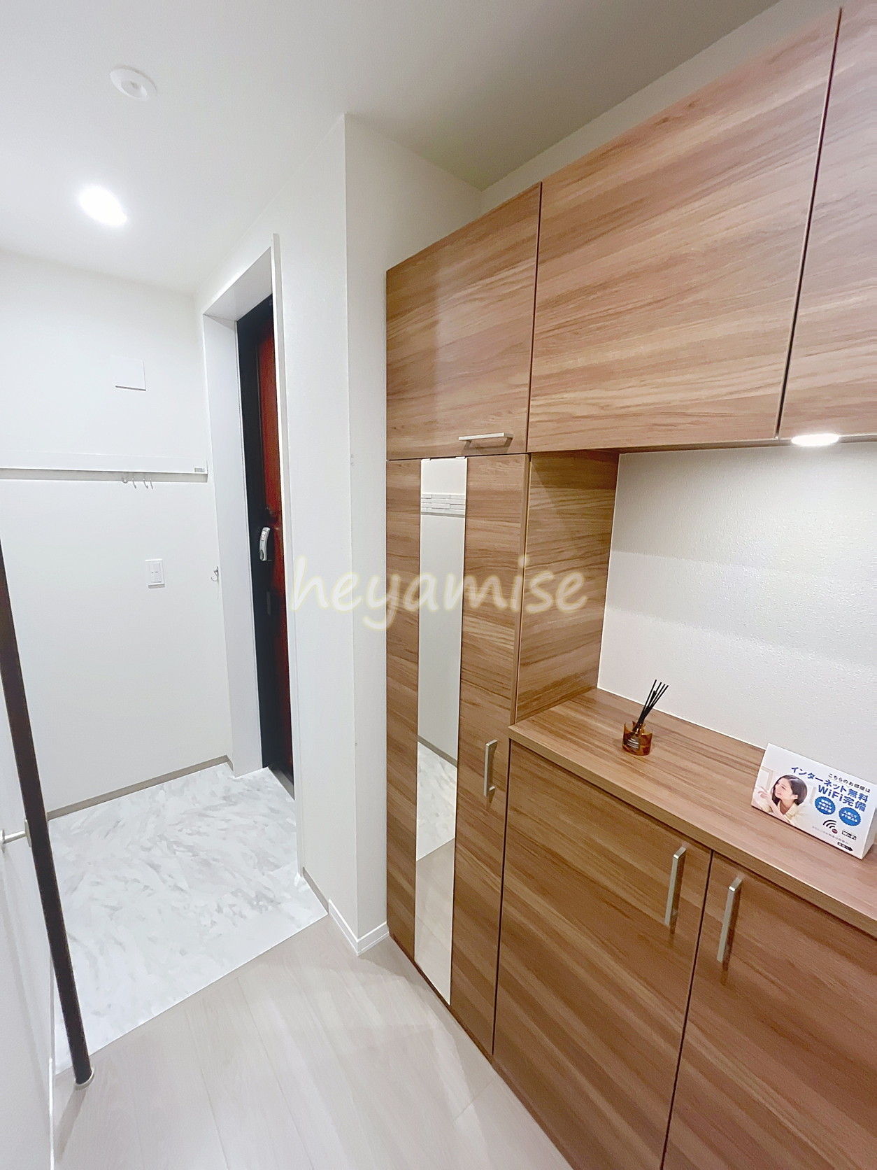 玄関　※参考写真になります。