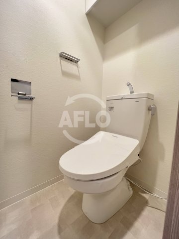 トイレ　スプランディッド堀江　温水洗浄便座