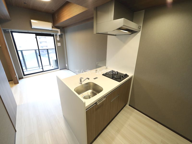 キッチン　システムキッチン（ガス2口コンロ付）