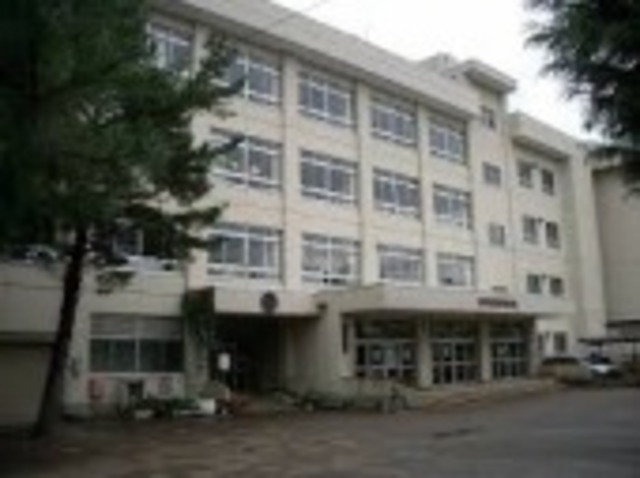 小学校　長岡市立千手小学校（小学校）まで695m