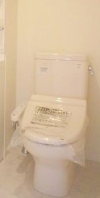 トイレ　同タイプ参照写真