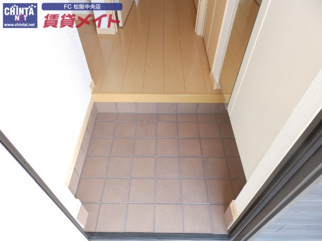玄関　同タイプの部屋写真です