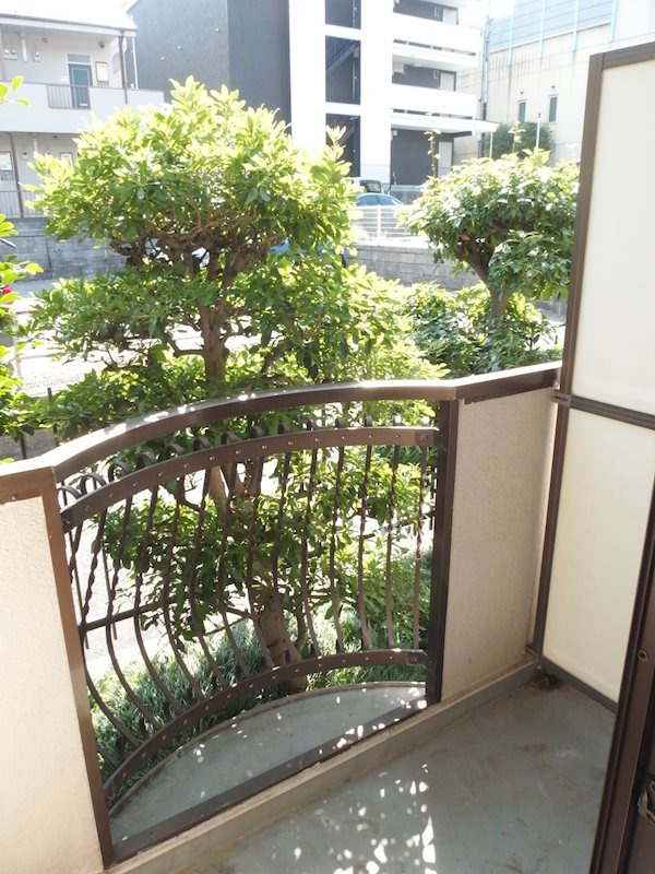 バルコニー　陽当り良好！