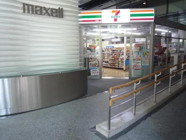 コンビニ　セブンイレブン（コンビニ）まで146m