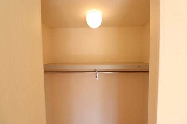 収納　★収納力が魅力のウォークインクローゼット★