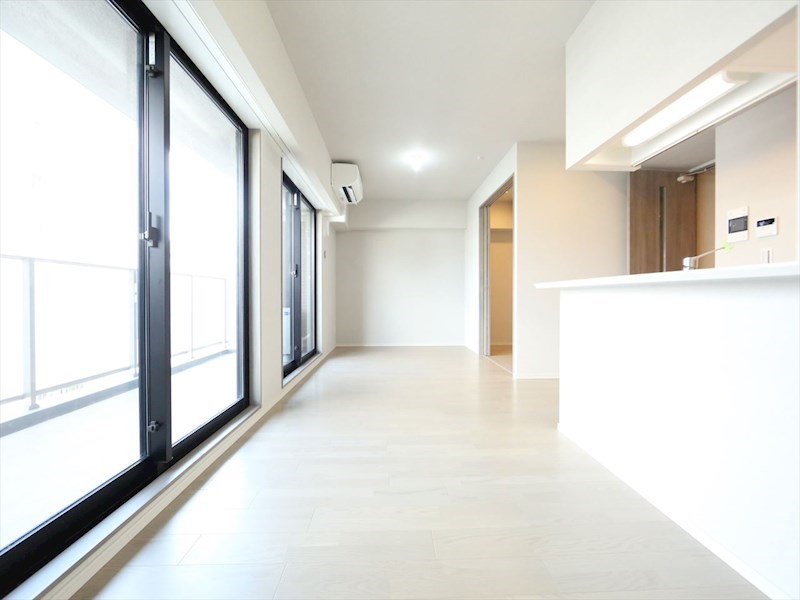 バルコニー　ＬＤＫ15.5帖　カウンターキッチン　エアコン付　バルコニー