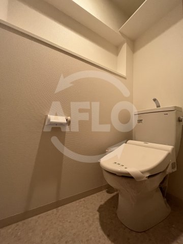 トイレ　ALIVIO新町　温水洗浄便座