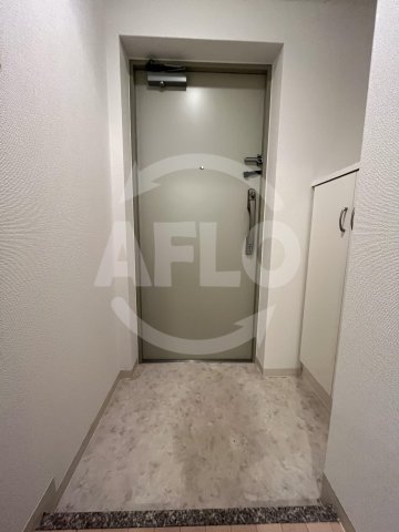 玄関　ALIVIO新町　玄関