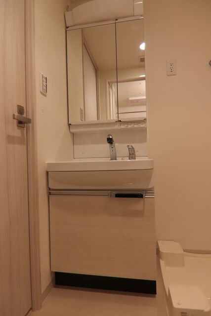 洗面設備　※別室の参考写真の為、現況優先です。