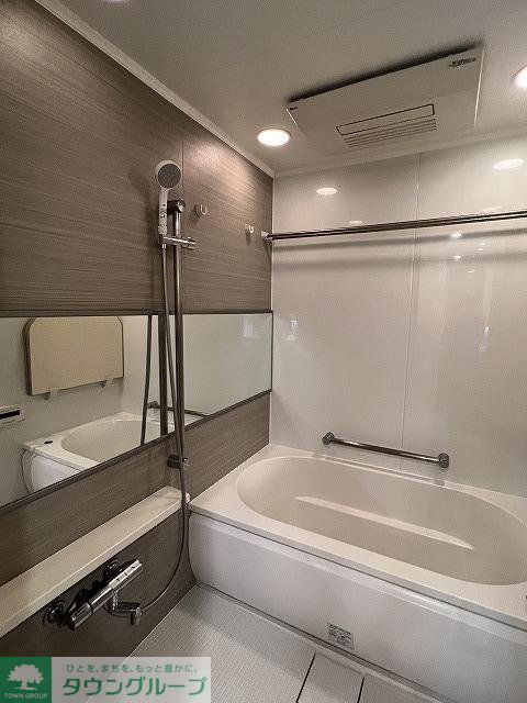 バス・シャワールーム　バスルーム