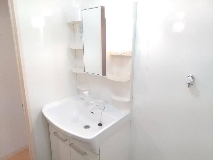 洗面設備　（イメージ・反転）