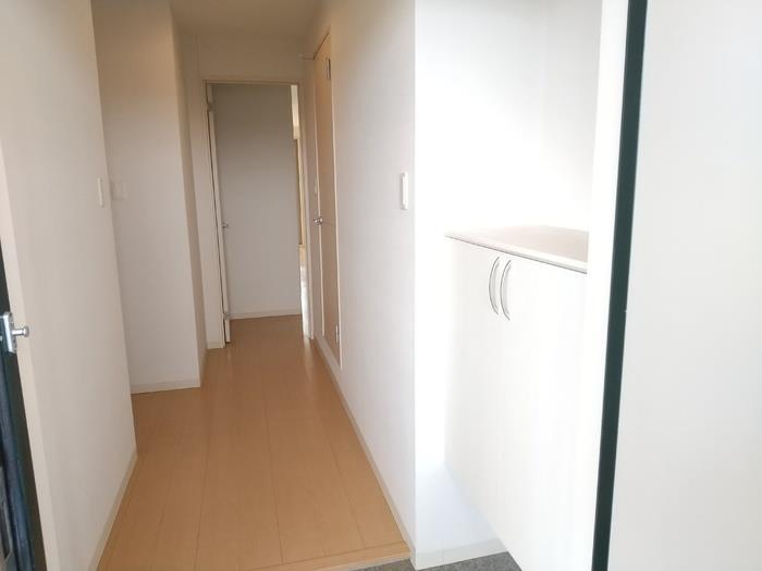 玄関　（イメージ・反転）