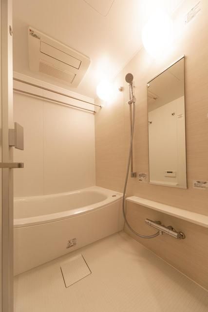 バス・シャワールーム　写真は同タイプ住居です。