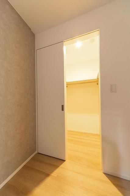 収納　写真は同タイプ住居です。