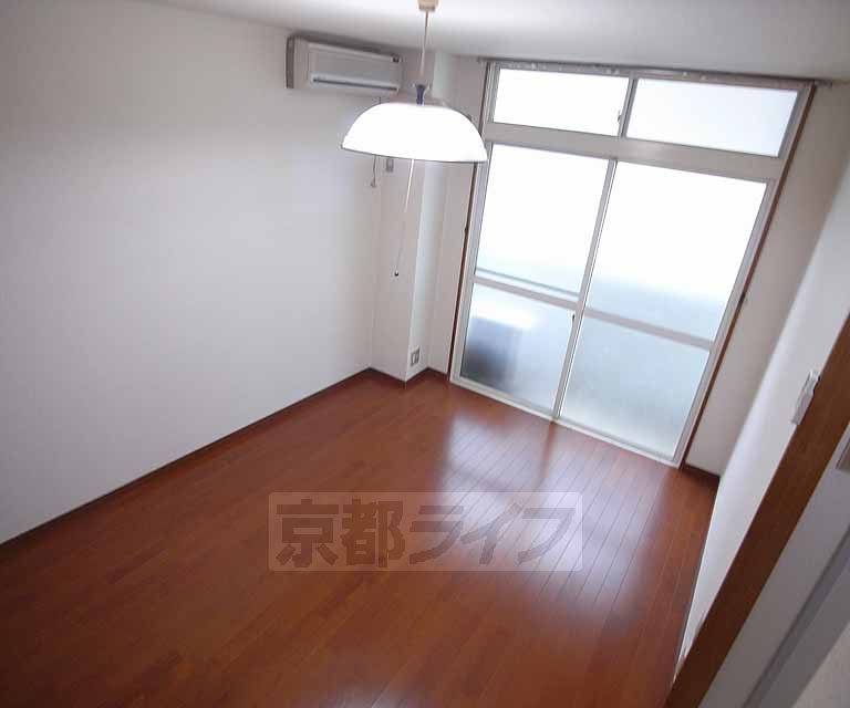 居室・リビング　冷暖房付き！