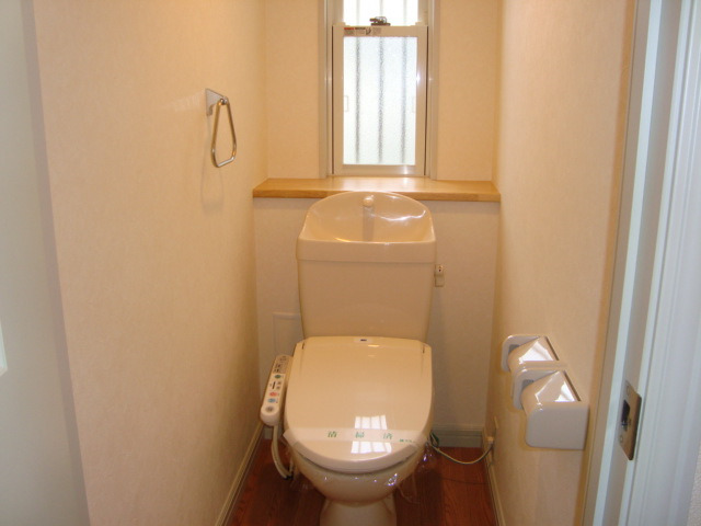 トイレ　ゆったりとした空間のトイレです