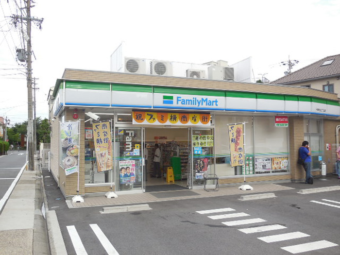 コンビニ　ファミリーマート千種仲田2丁目店（コンビニ）まで66m