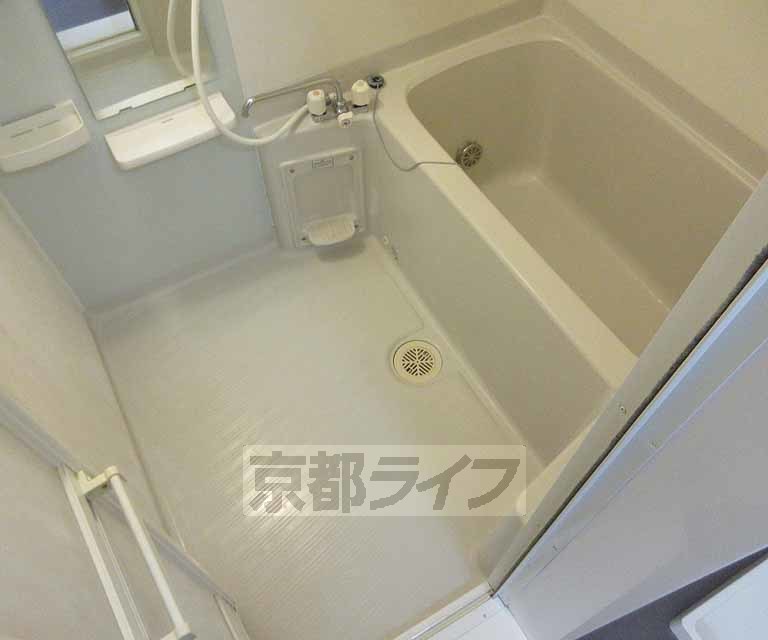 バス・シャワールーム　嬉しいバストイレセパレートです