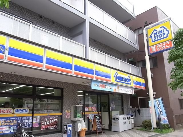 コンビニ　ミニストップ（コンビニ）まで513m