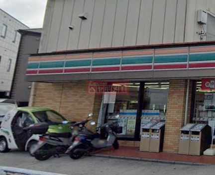 コンビニ　セブンイレブン鶴見岸谷店（コンビニ）まで290m