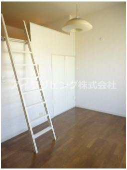 居室・リビング　【シャトル】