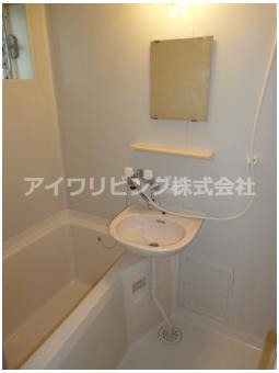 バス・シャワールーム　【シャトル】