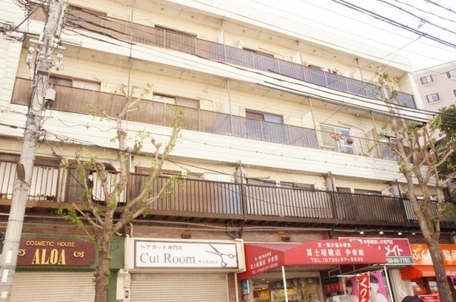 建物外観　最寄りの駅から徒歩圏内です♪