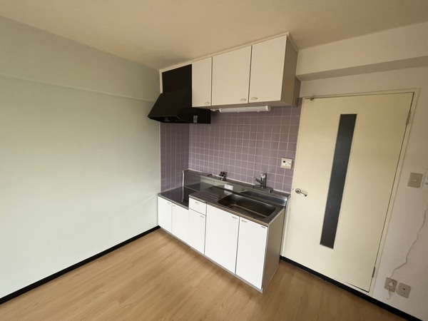 キッチン　２口コンロ設置可！