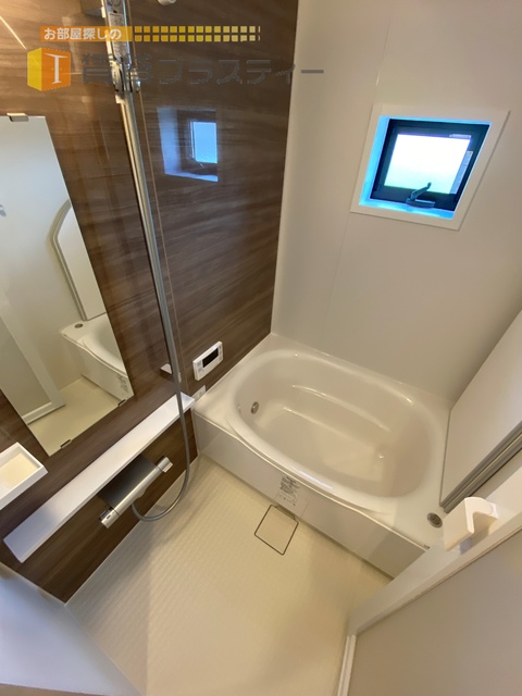 バス・シャワールーム　浴室乾燥機付き！