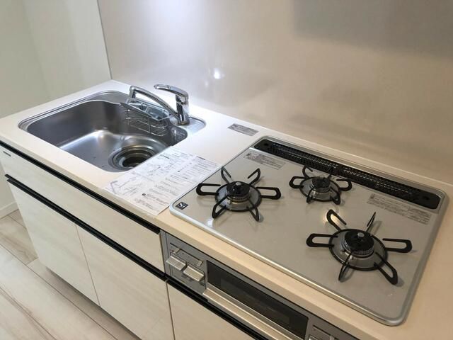 キッチン　※別部屋参考写真