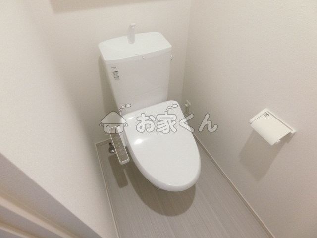 トイレ　ウォシュレット付き