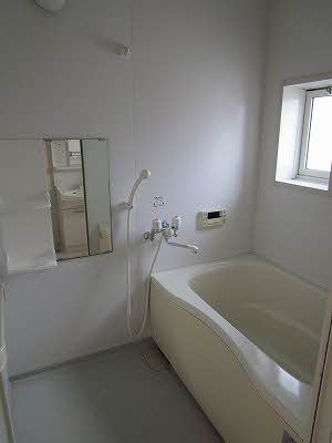 バス・シャワールーム　お風呂で日々の疲れを落としましょう