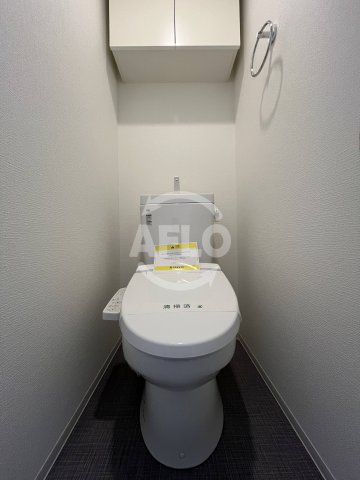 トイレ　アドバンス江坂ラシュレ　トイレ