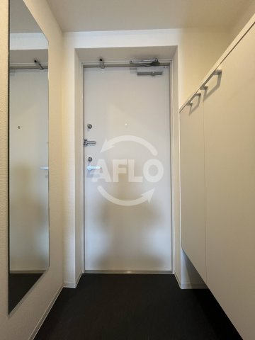 玄関　アドバンス江坂ラシュレ　玄関