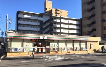 コンビニ　セブンイレブン 名古屋平安2丁目店（コンビニ）まで124m