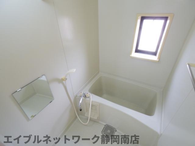 バス・シャワールーム　きれいなお風呂です