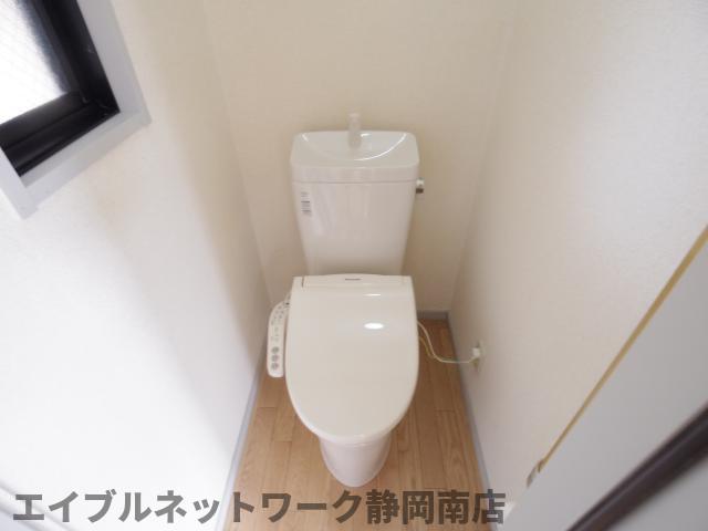 トイレ　シンプルで使いやすいトイレです