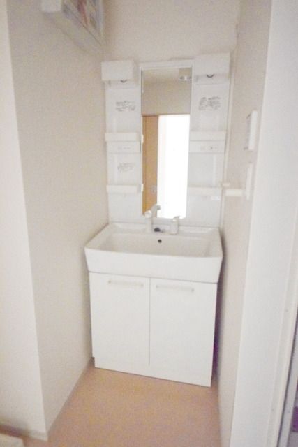 洗面設備　★清潔感のある独立洗面台★