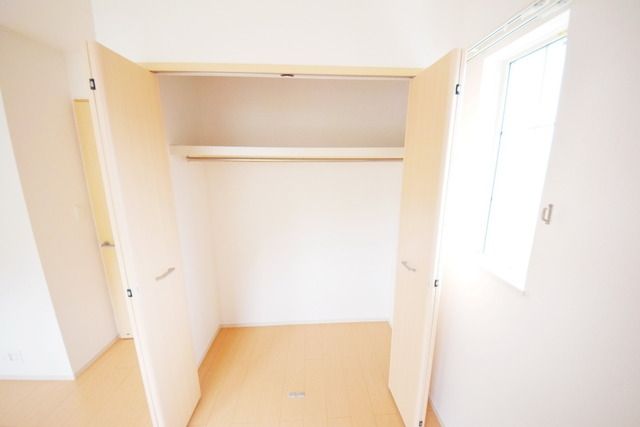 収納　★奥行けっこうあります★