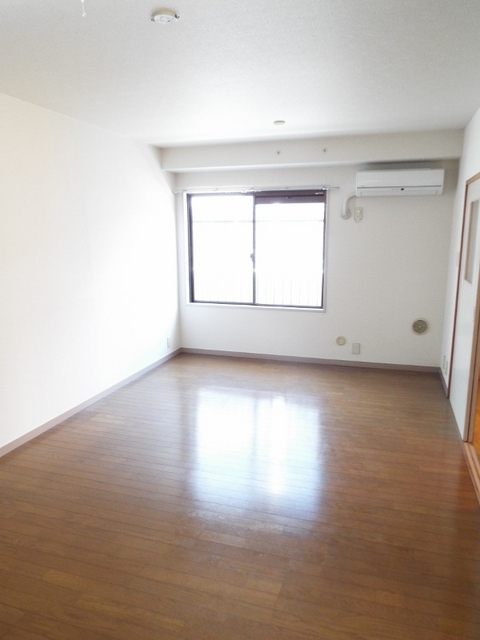 居室・リビング　ＬＤＫ１０．５帖♪