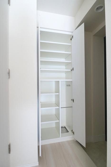 バルコニー　収納