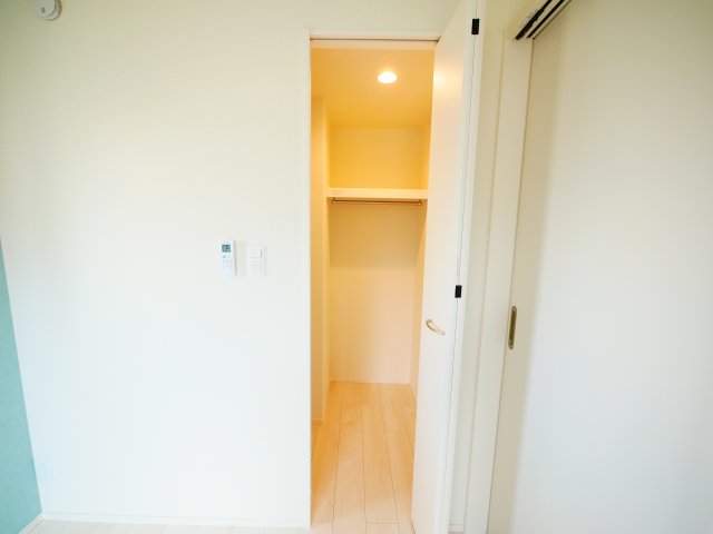 収納　ウォークインクローゼットです