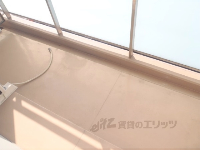 バルコニー　９階の明るいベランダです