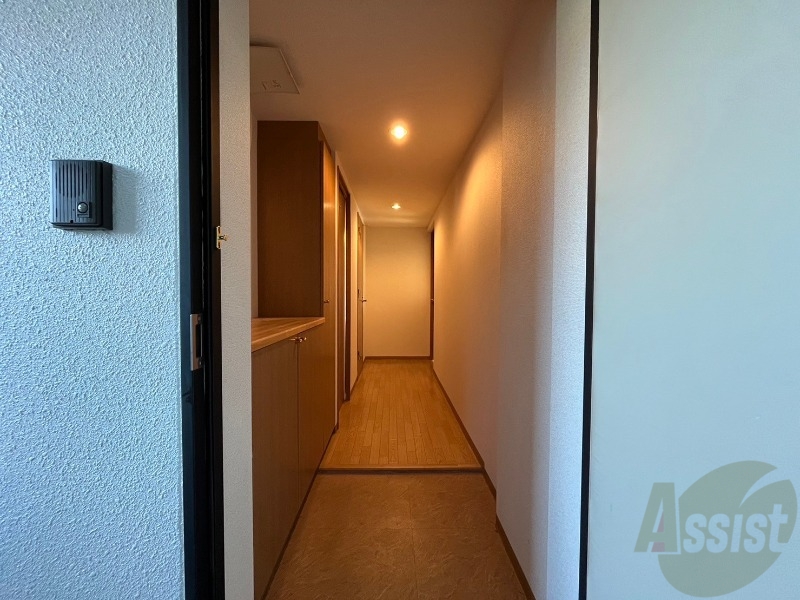 玄関　玄関にはシューズボックスもあって便利そう！